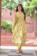 Arihantam Meadow Glow Cotton Anarkali 3-Piece Set